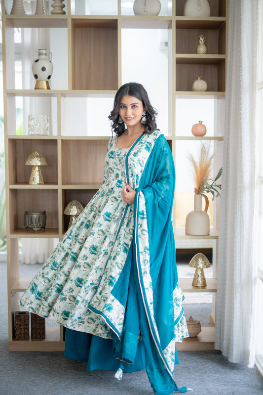 Preety green suit set