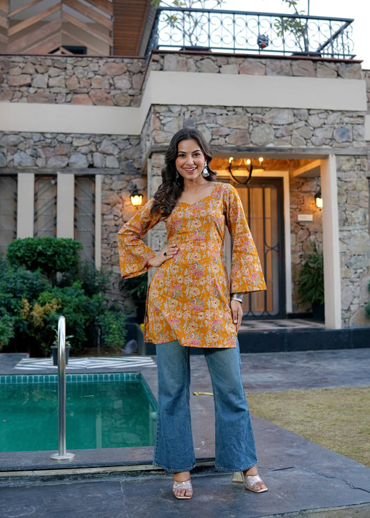 Nayra flaired sleeve kurt