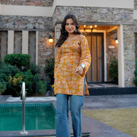 Nayra flaired sleeve kurt